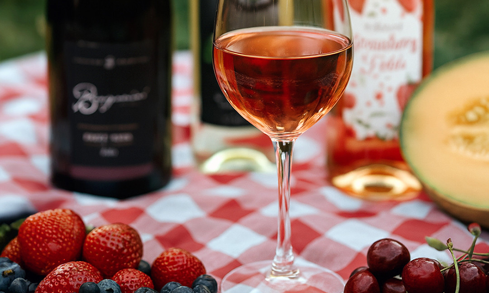 Perfecting the Art of Pairing Wine with Summer Fruits