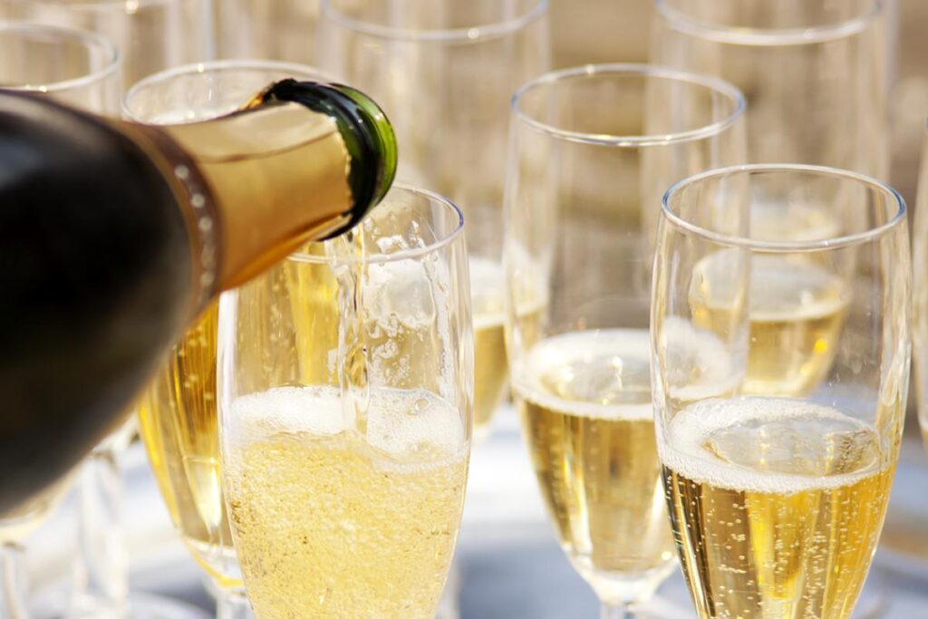 Wine Club 101: Bubbles – Troy