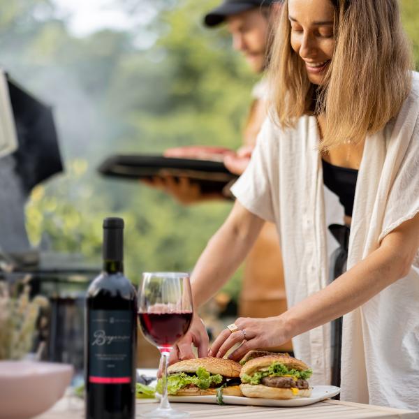 Flipping Good Wine &#038; Burger Pairings