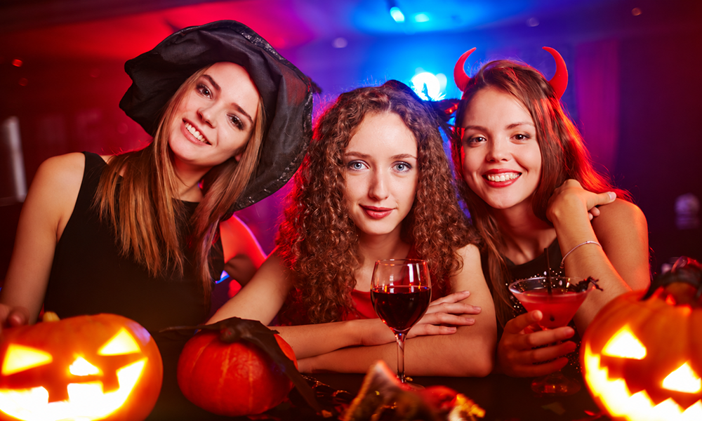 Fangs & Flights Ladies Night Out